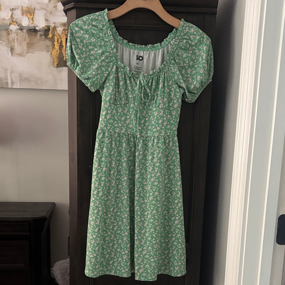 Adorable green/white casual dress sz XS